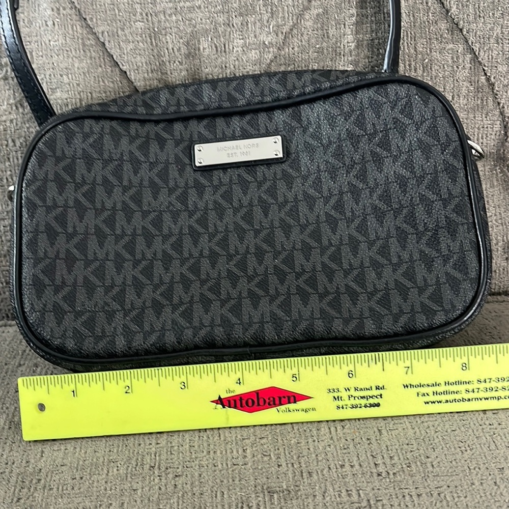Michael Kors Jet Set Crossbody